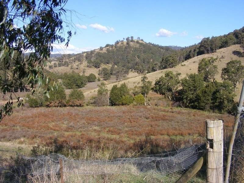 2482 Barry Road, Hanging Rock NSW 2340