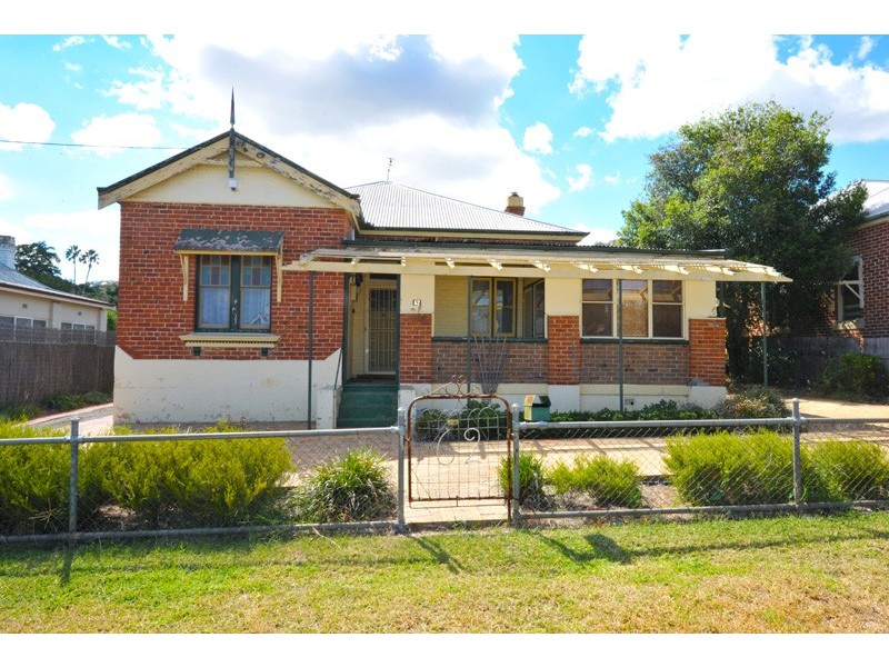 62 Carthage Street, Tamworth NSW 2340
