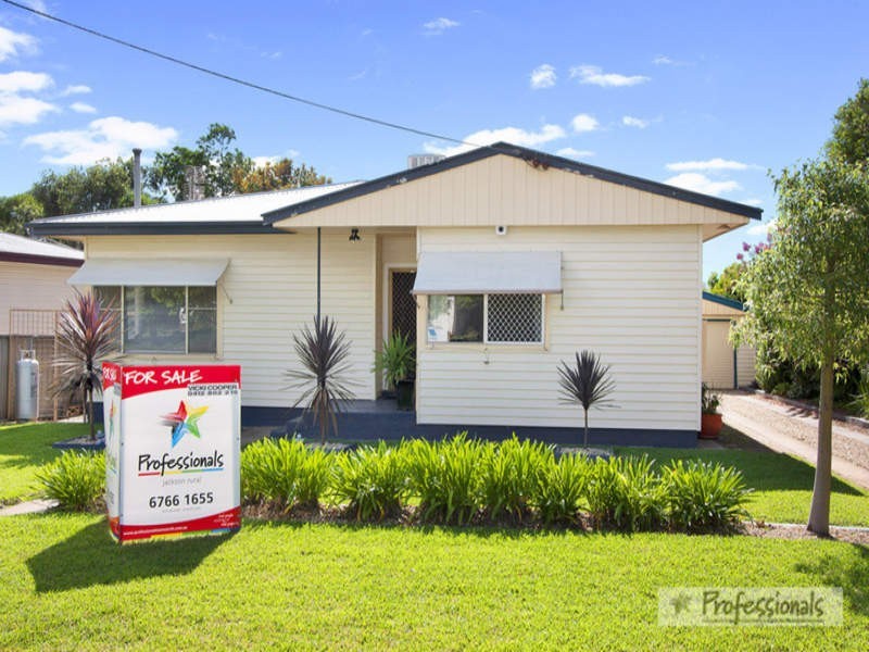 9 Churchill Street, Tamworth NSW 2340