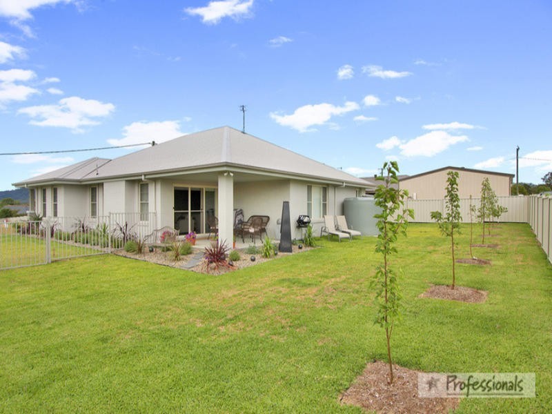 7 Grevillea Crescent, Kootingal NSW 2352