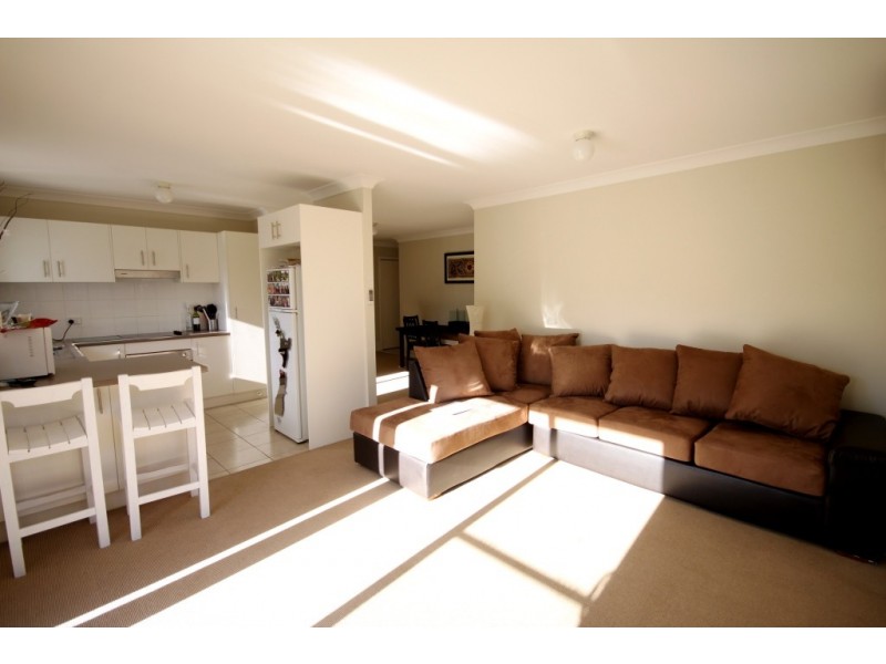 2/12 Wren Close, Tamworth NSW 2340