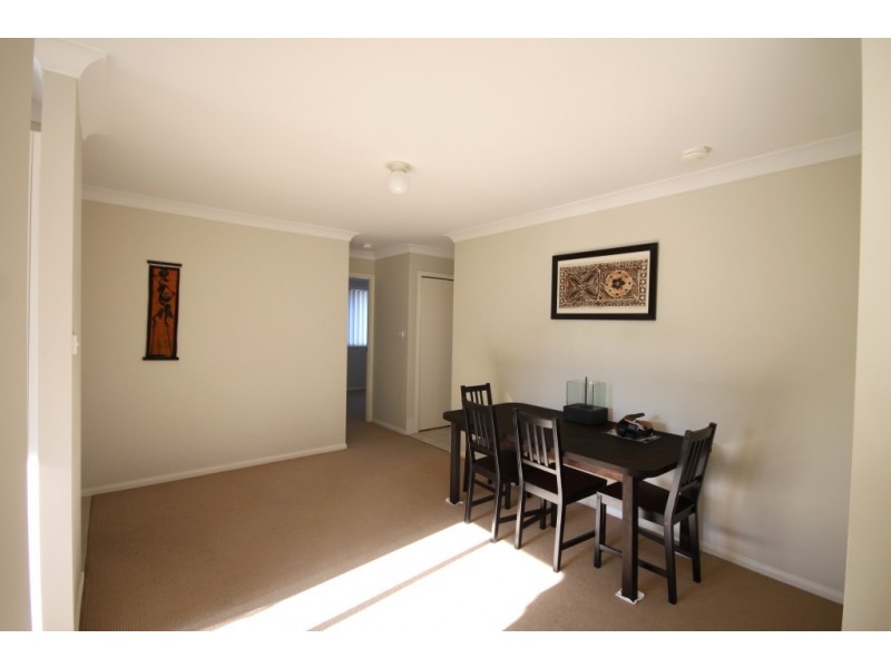 2/12 Wren Close, Tamworth NSW 2340