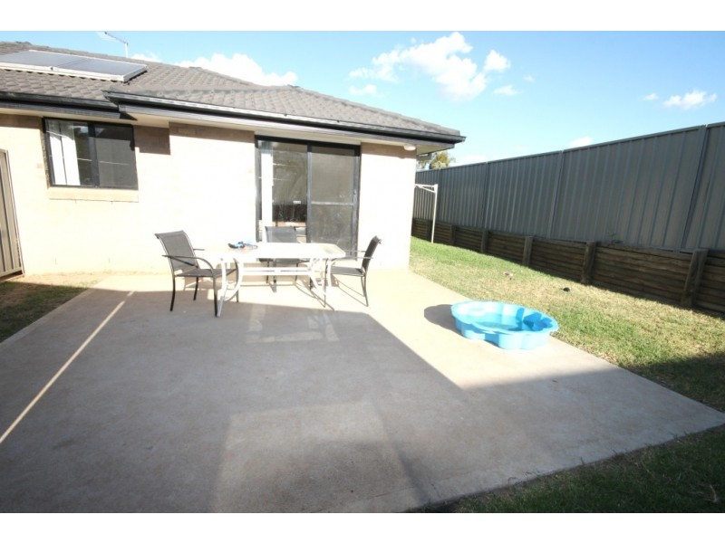 2/12 Wren Close, Tamworth NSW 2340