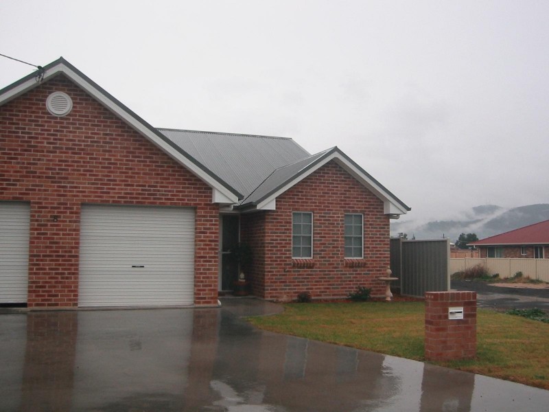 2/8 Flynn Street, Tamworth NSW 2340