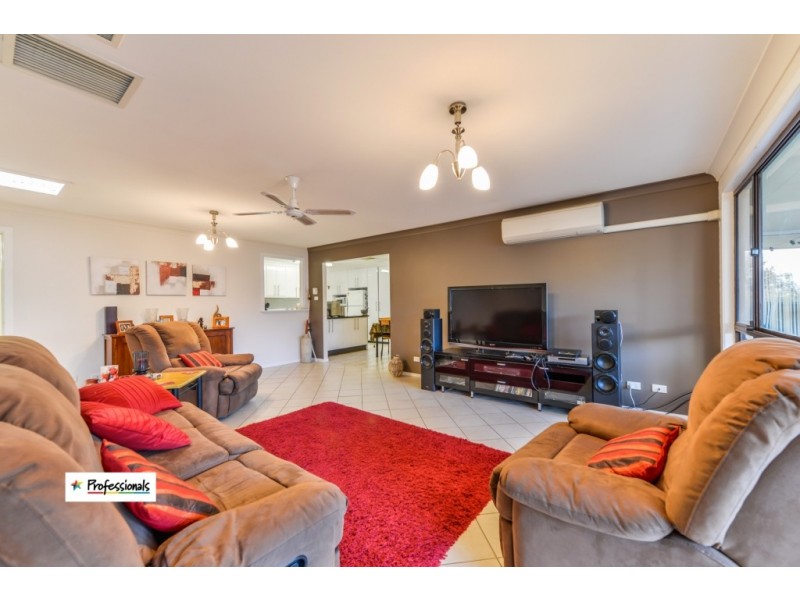 5 Coolabah Close, Tamworth NSW 2340