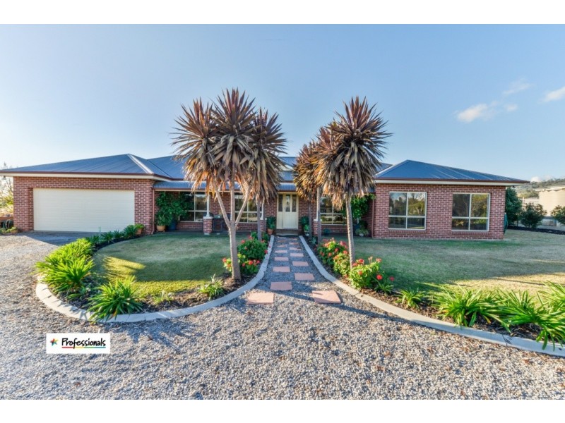 60 Browns Lane, Tamworth NSW 2340