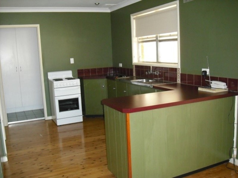 37 Hall Street, Tamworth NSW 2340