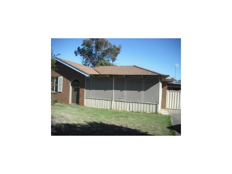 63 Warral Road, Tamworth NSW 2340
