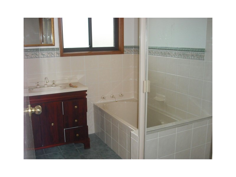 5 Bushland Avenue., Tamworth NSW 2340