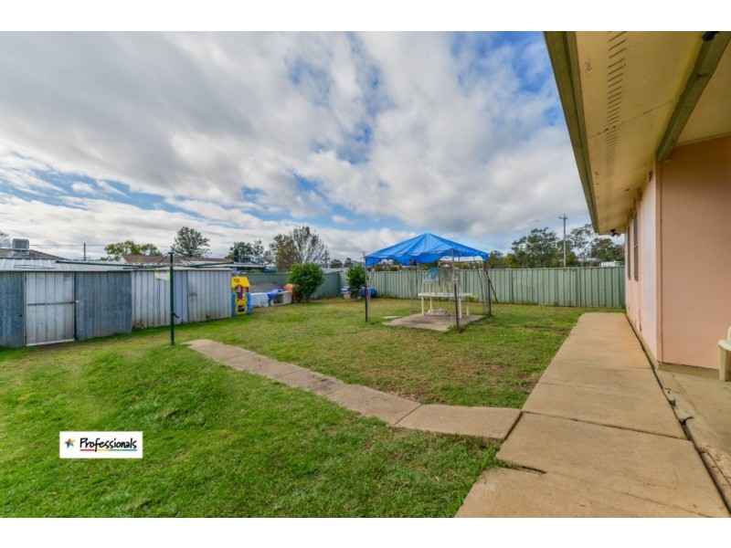 1 Kenny Drive, Tamworth NSW 2340