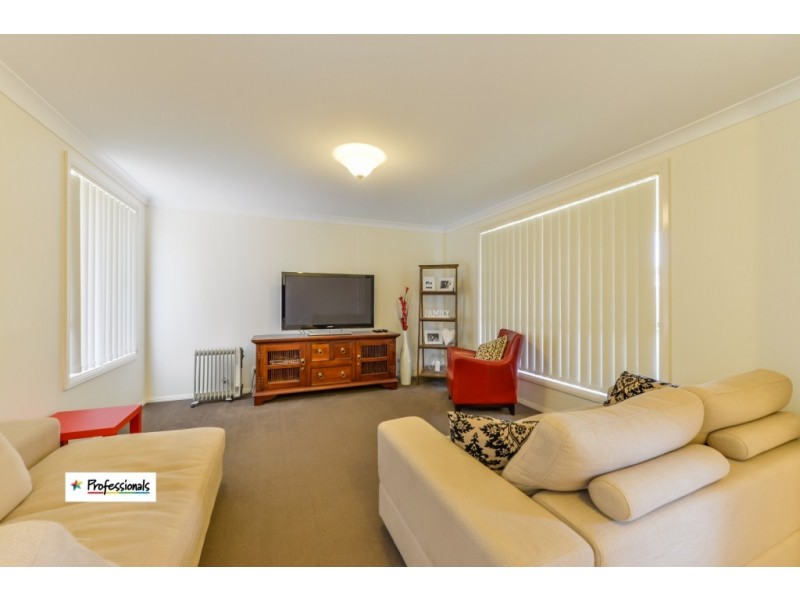 6 Baker Close, Tamworth NSW 2340