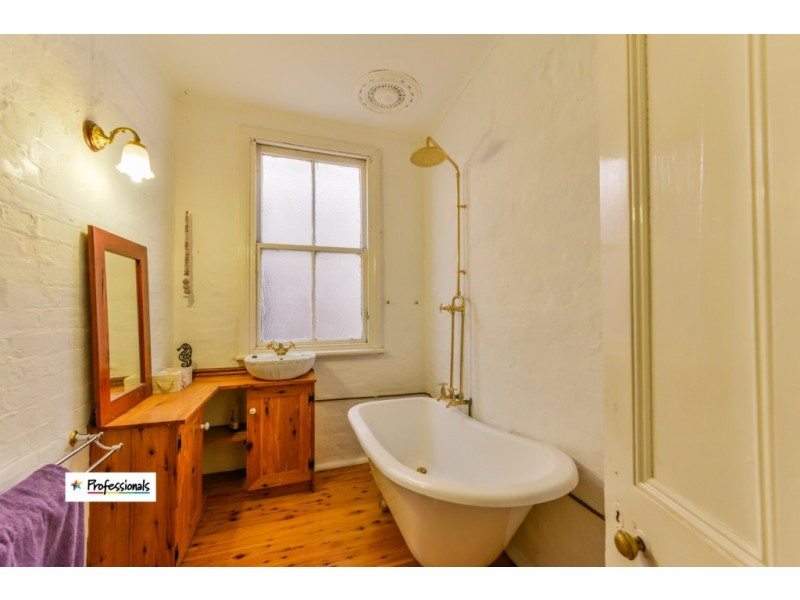 119-121 Manilla Street, Manilla NSW 2346