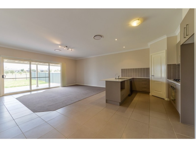 86A The Heights, Tamworth NSW 2340