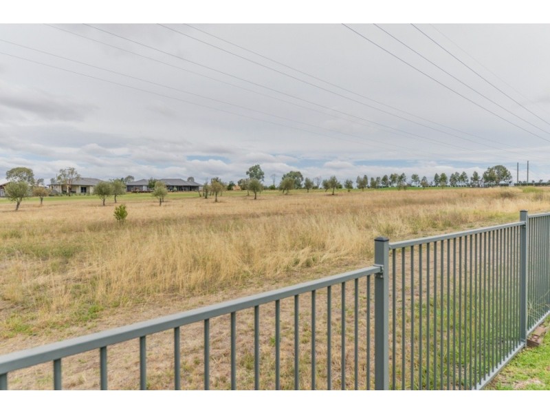 86A The Heights, Tamworth NSW 2340