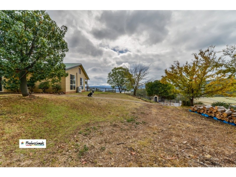 76 Woodside Chase, Kootingal NSW 2352