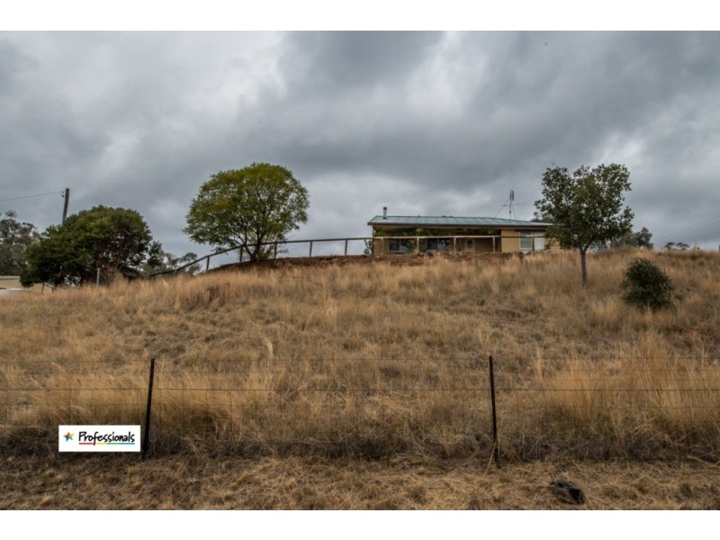 76 Woodside Chase, Kootingal NSW 2352