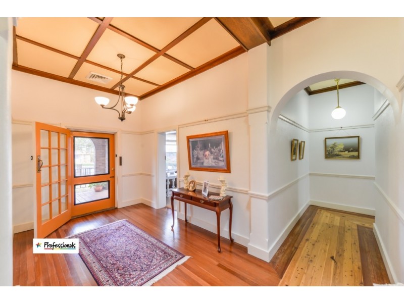 98 Upper Street, East Tamworth NSW 2340