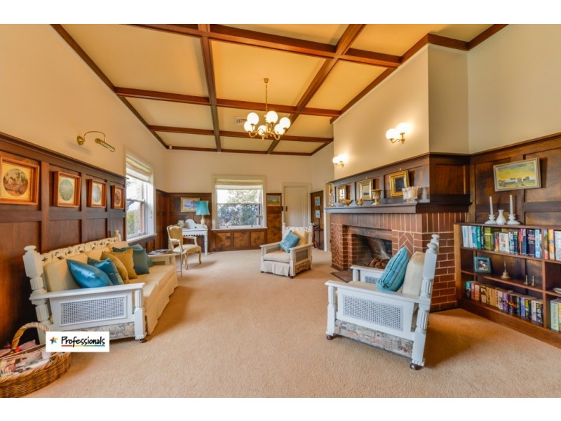 98 Upper Street, East Tamworth NSW 2340