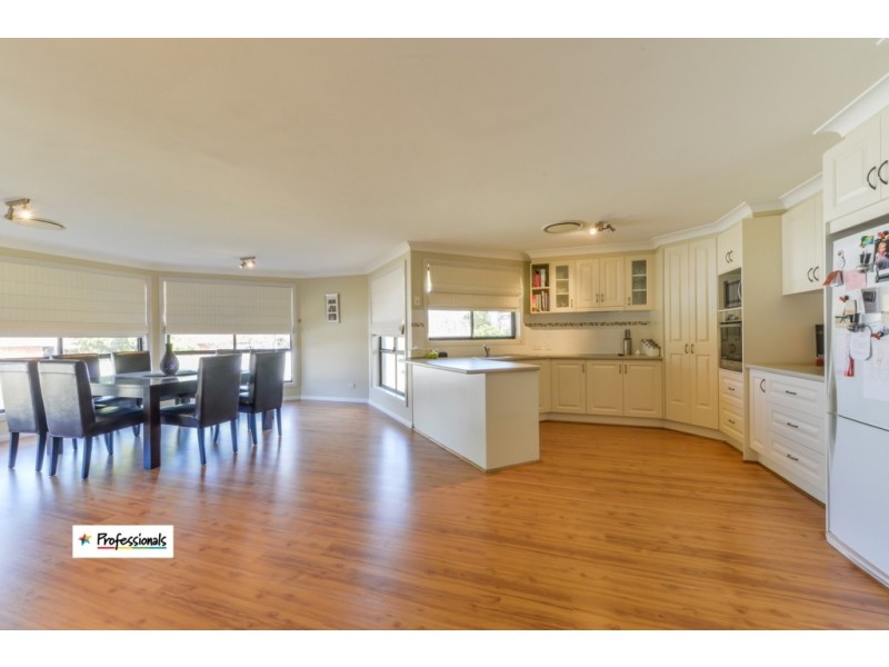 9 Clancy Court, Tamworth NSW 2340