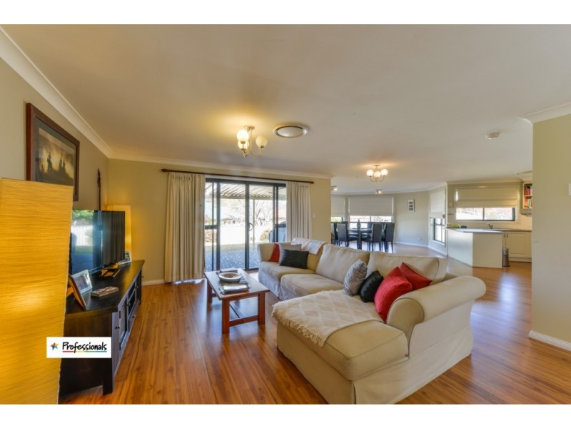 9 Clancy Court, Tamworth NSW 2340