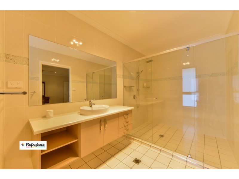 33 Flagstaff Road, Tamworth NSW 2340