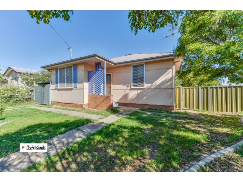 40 Stewart Avenue, Tamworth NSW 2340