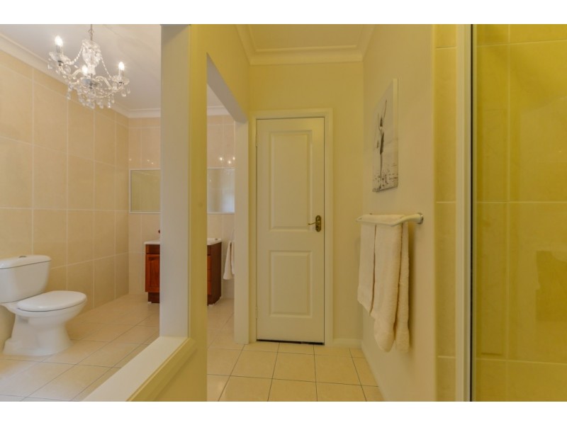 18 Golf Street, Tamworth NSW 2340