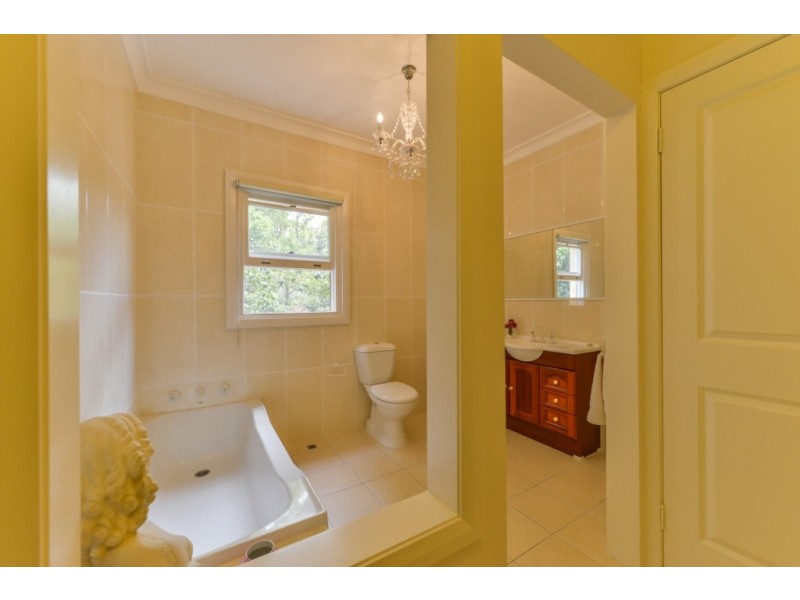 18 Golf Street, Tamworth NSW 2340