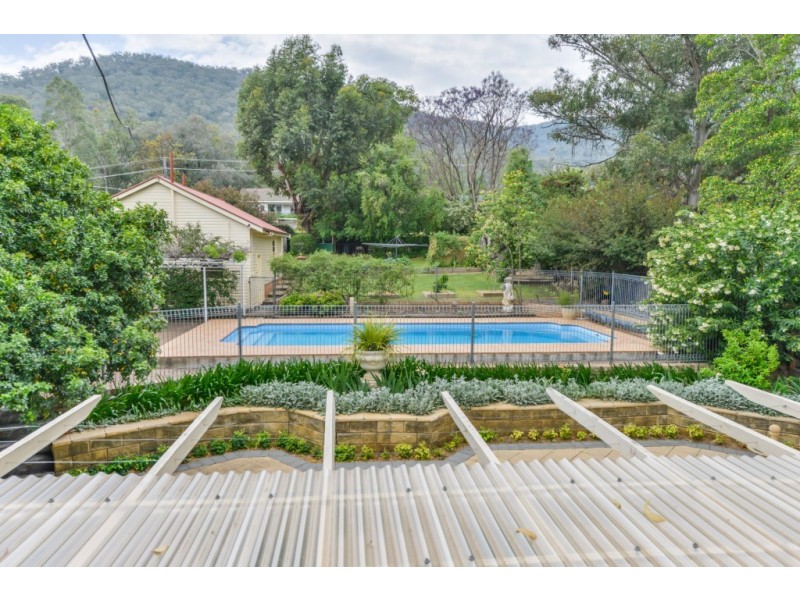 18 Golf Street, Tamworth NSW 2340