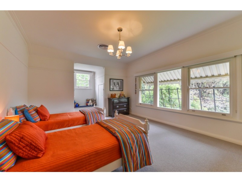 18 Golf Street, Tamworth NSW 2340