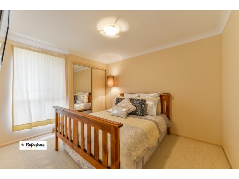 4 Giles Place, Tamworth NSW 2340