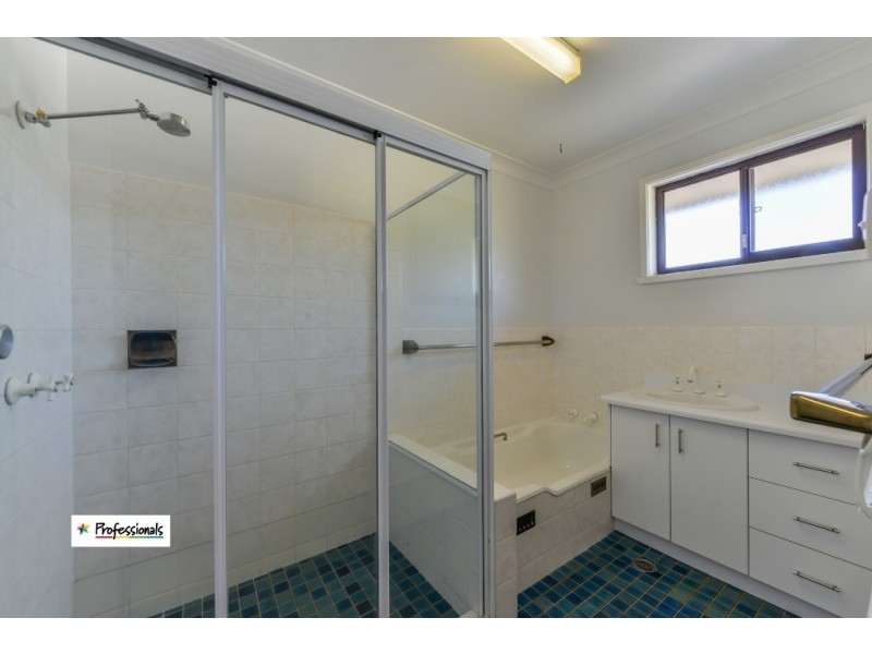 24 Grant Street, Tamworth NSW 2340