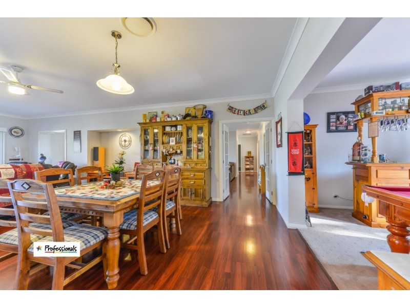 202 Catherine Way, Tamworth NSW 2340