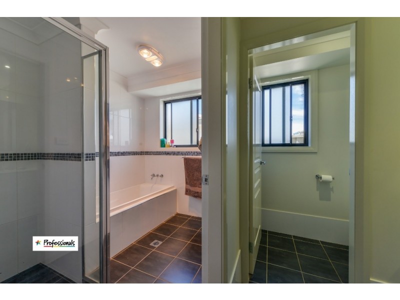 19 Carnegie Place, Tamworth NSW 2340