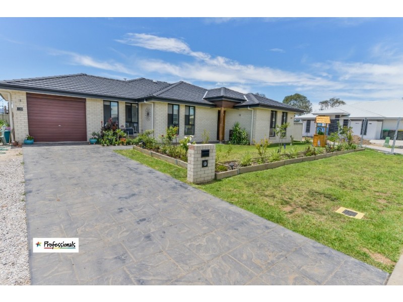 19 Carnegie Place, Tamworth NSW 2340