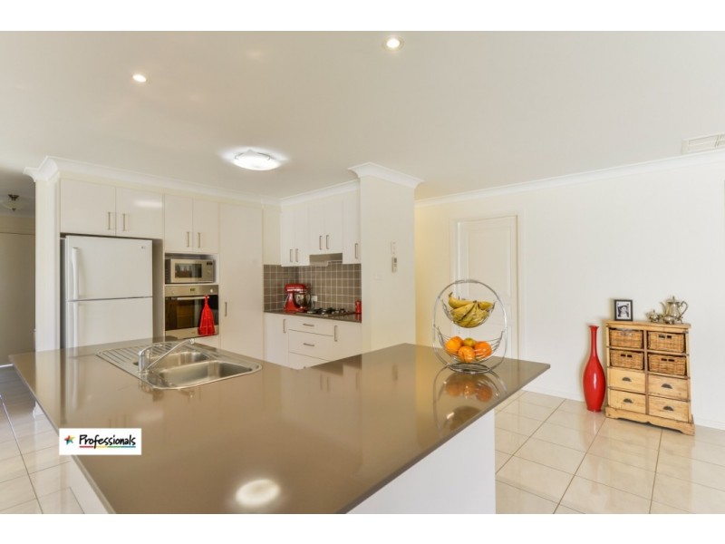 6 Baker Close, Calala NSW 2340