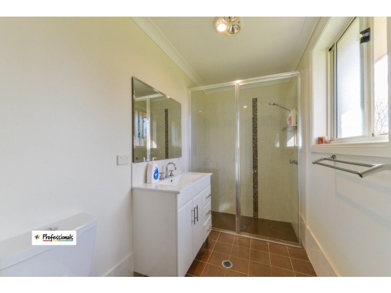 6 Baker Close, Calala NSW 2340