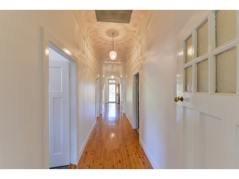 64 Napier Street, Tamworth NSW 2340