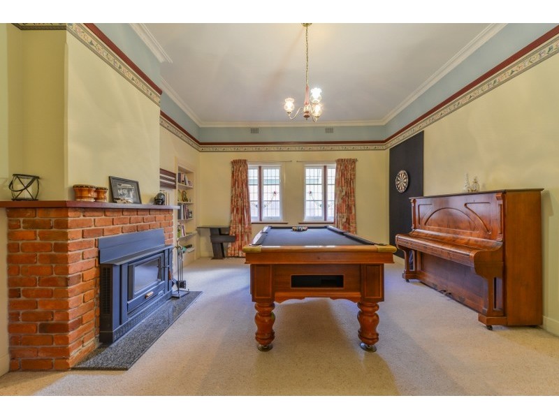 64 Napier Street, Tamworth NSW 2340