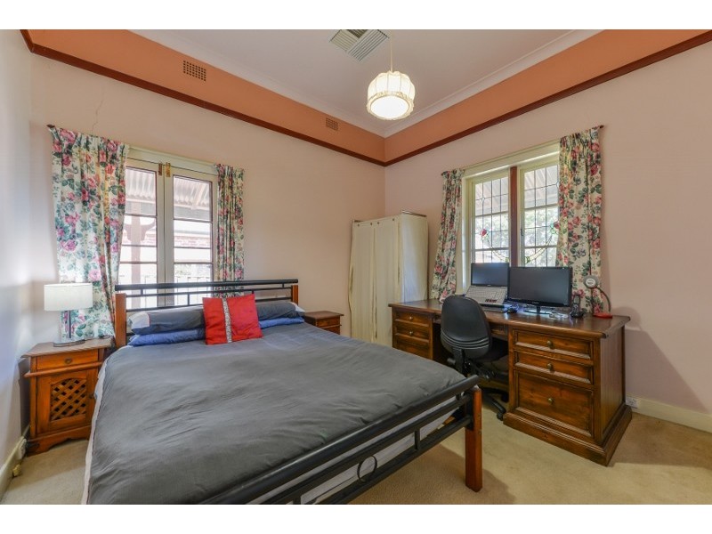 64 Napier Street, Tamworth NSW 2340