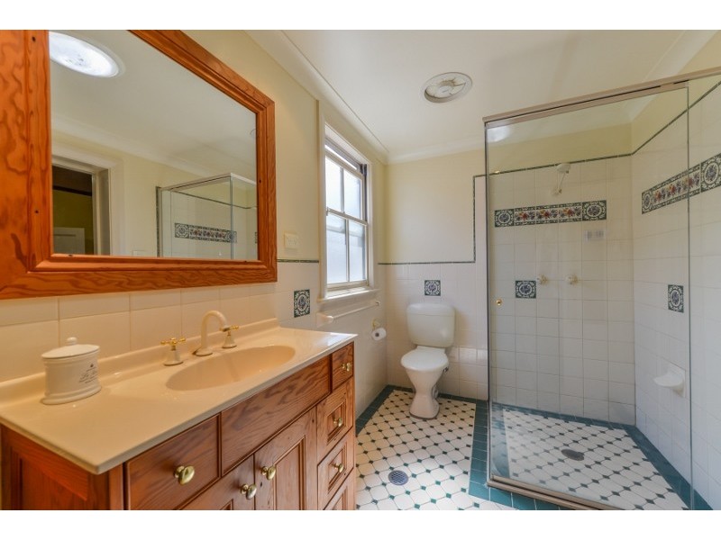 64 Napier Street, Tamworth NSW 2340