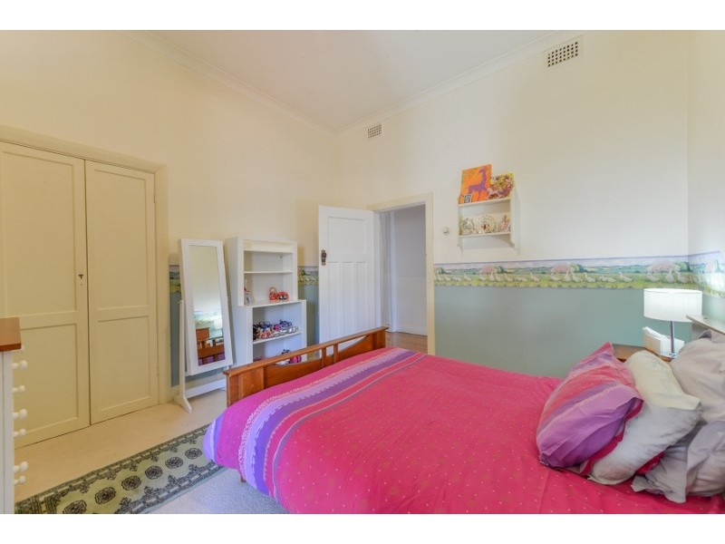 64 Napier Street, Tamworth NSW 2340