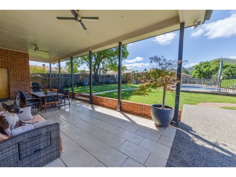 64 Napier Street, Tamworth NSW 2340