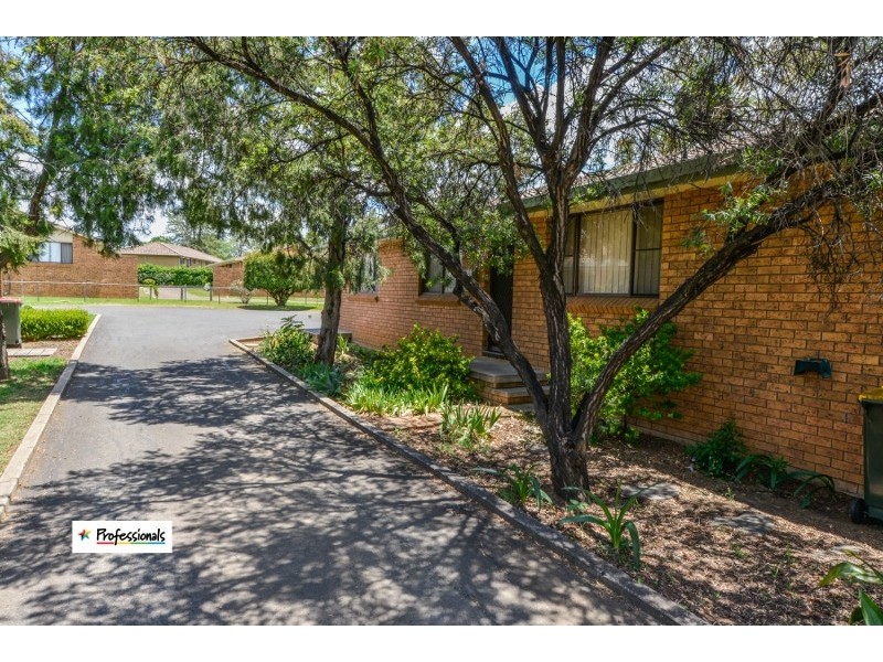 1 and 2. 259 Goonoo Goonoo Road, Tamworth NSW 2340