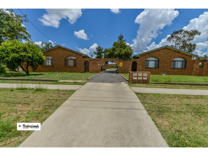 1 and 2. 259 Goonoo Goonoo Road, Tamworth NSW 2340