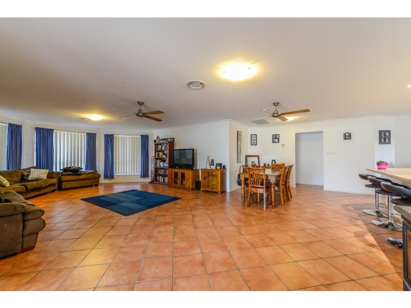 15 Eureka Place, Tamworth NSW 2340