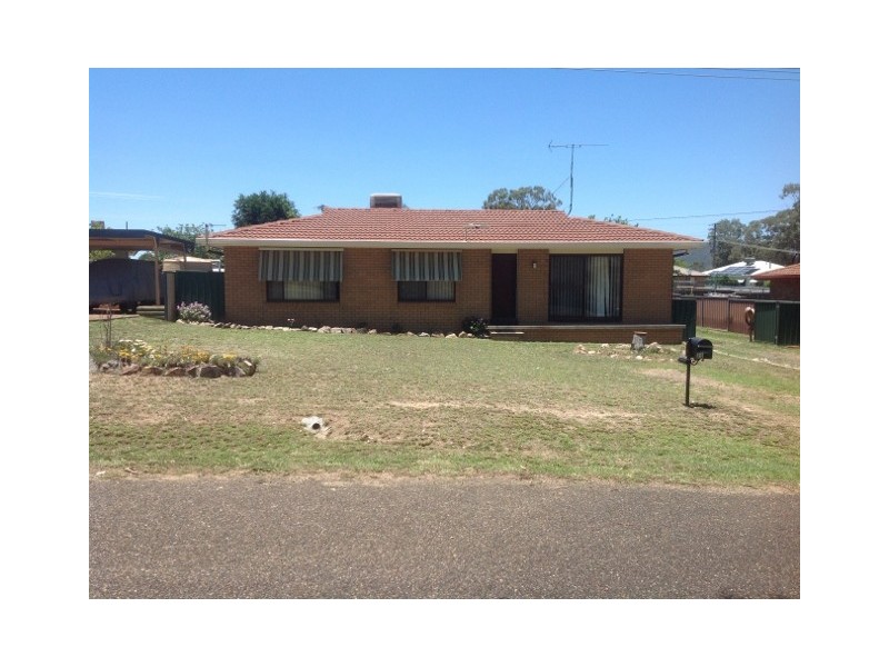 23 Damar Ave, Kootingal NSW 2352