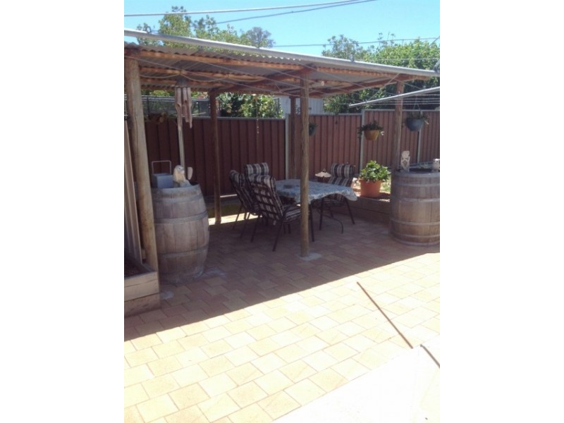 23 Damar Ave, Kootingal NSW 2352