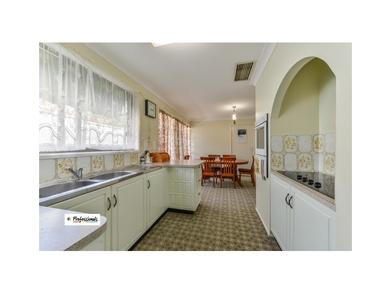 28 Lancaster Ave, Tamworth NSW 2340