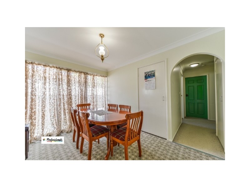 28 Lancaster Ave, Tamworth NSW 2340